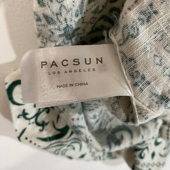 PacSun Green Bandana Print Button Down Shirt Men’s Medium – Short Sleeve Casual - Picture 6 of 9